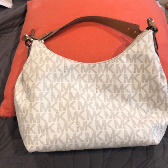 Michael Kors Purse - Picture 2 of 7